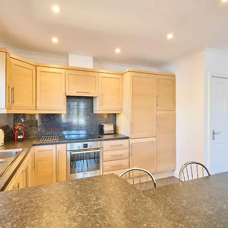 Host & - Hunton Court Apartment Whitby